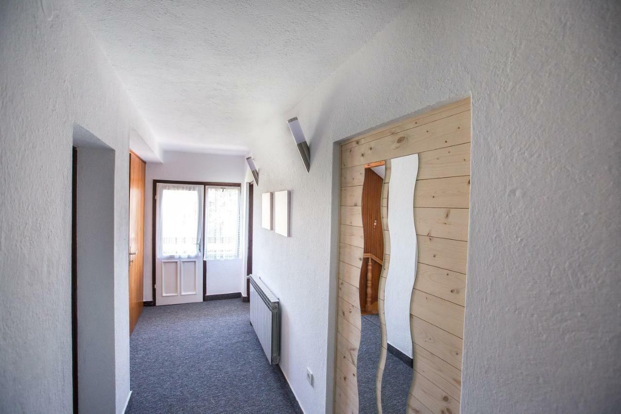 Asgard Guesthouse Josipdol Bagian luar foto
