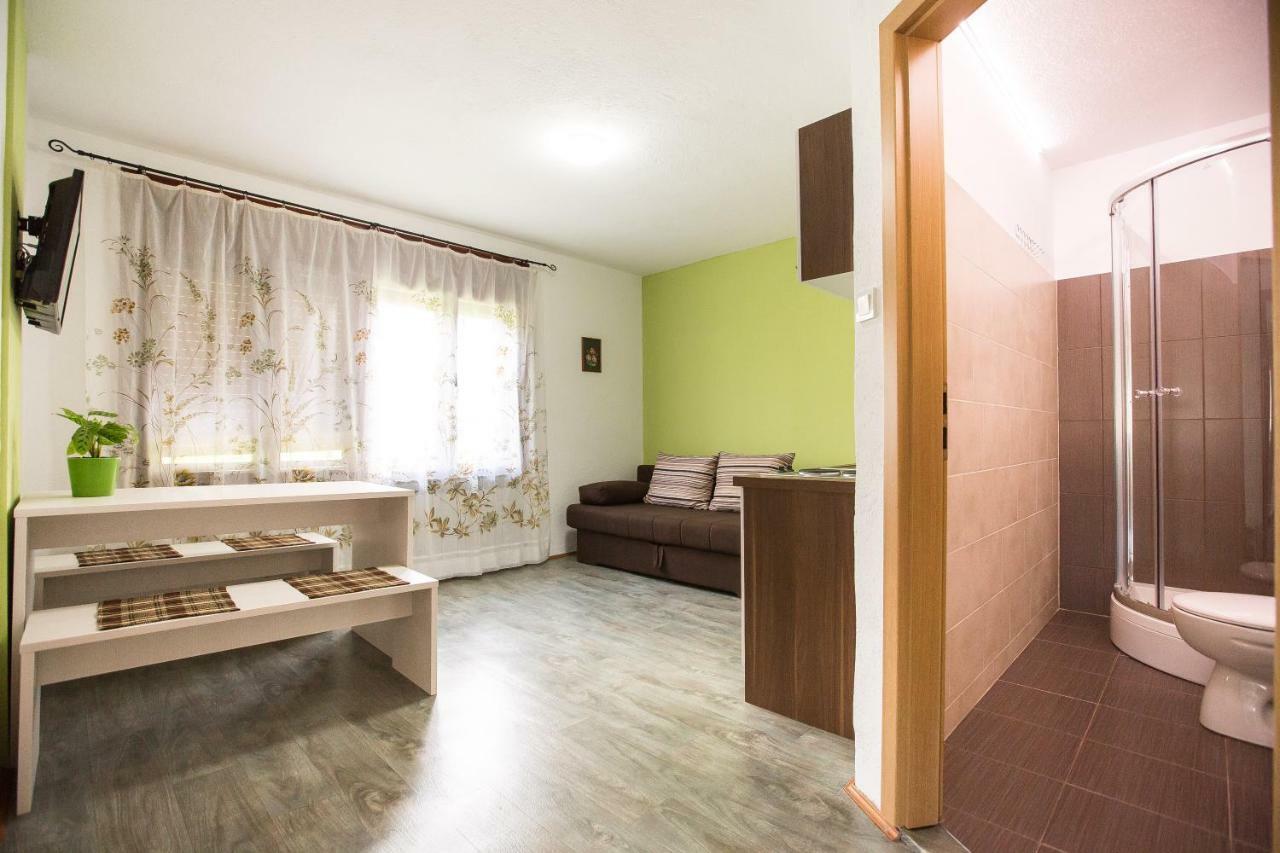 Asgard Guesthouse Josipdol Bagian luar foto